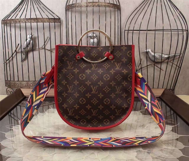 Louis Vuitton Outlet Designer Handbags M101366