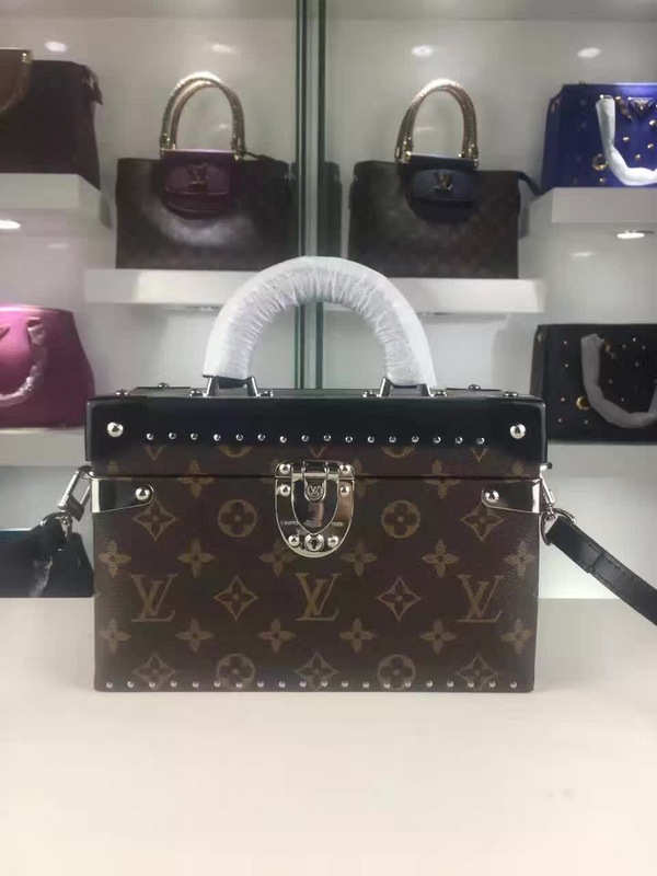 Louis Vuitton Outlet Designer Handbags M101426 - Click Image to Close