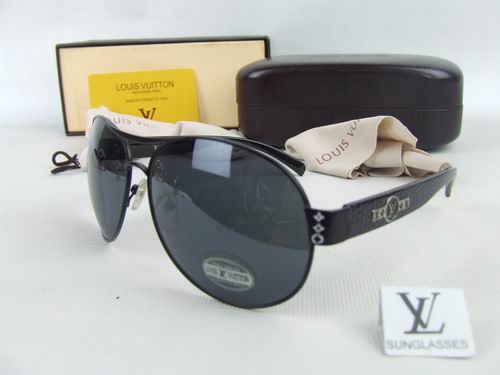 Louis Vuitton Outlet Sunglasses 031